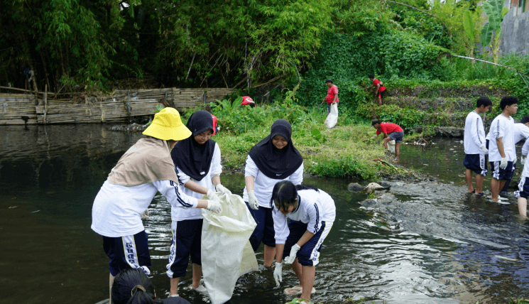 Buang Sampah di Sungai, Warga Kota Jogja Bakal Kena Sanksi 