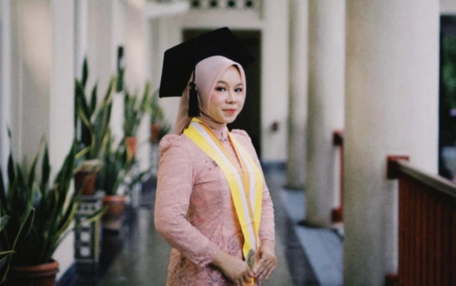 Kisah Tiara Amanda Lulusan Termuda Kedokteran Gigi UGM, Sudah SD di Umur 5 Tahun