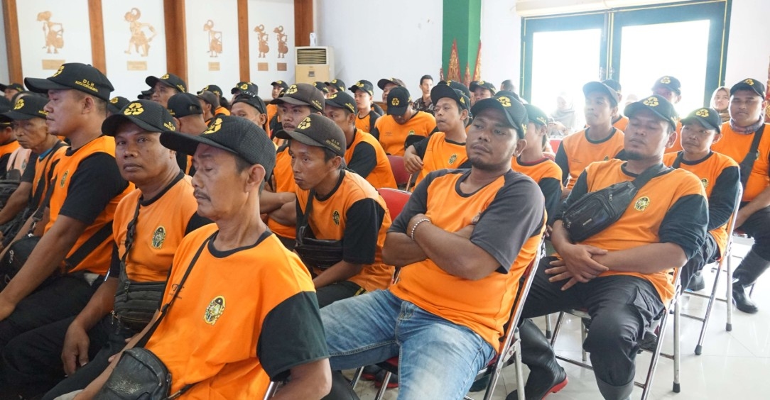Fakta Menarik Tenaga Penyapu Jalan Kota Jogja, Gagal Bikin Bersih Bisa Kena PHK 