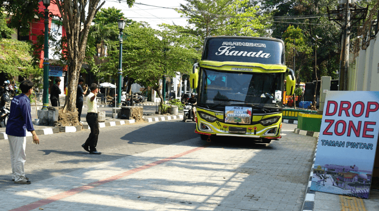 Bus Pengunjung Taman Pintar Bisa Turunkan Rombongan di Jalan Sriwedari 