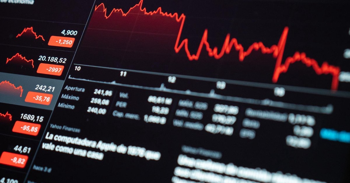 IHSG Melemah, Pakar UGM Ungkap Risiko Besar yang Dihadapi Indonesia 