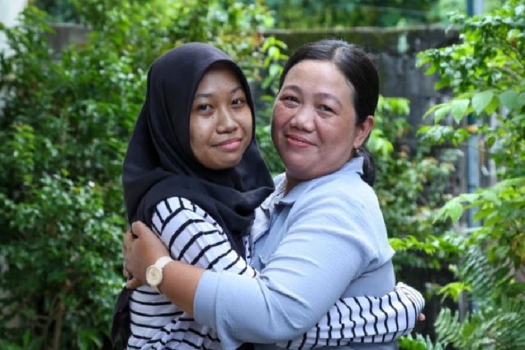 Kisah Ibu Teluning, Penjual Cireng yang Putrinya Diterima Kuliah Gratis di UGM