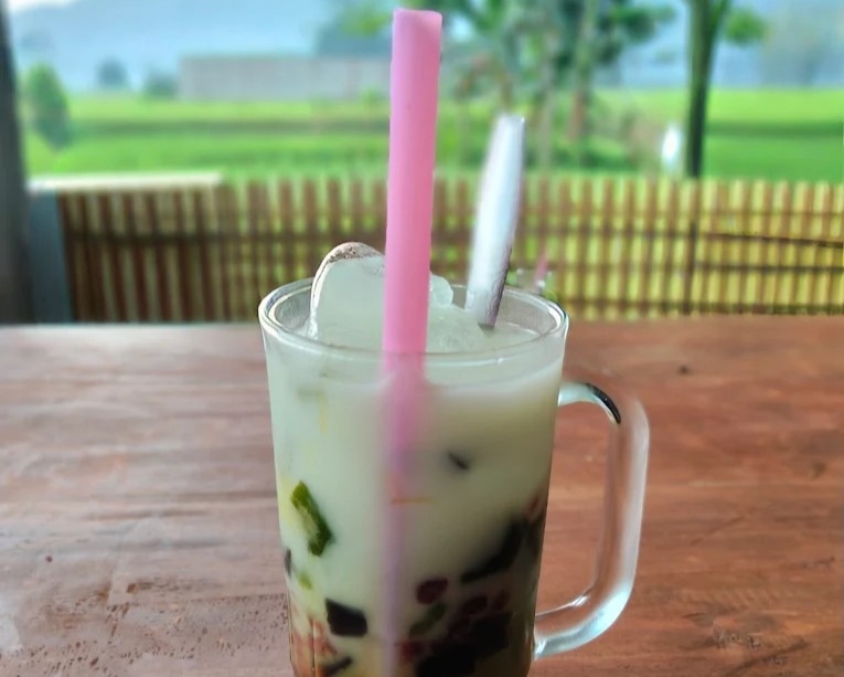 Dawet Tengah Sawah: Pilihan yang Suka Kuliner Sambil Blusukan
