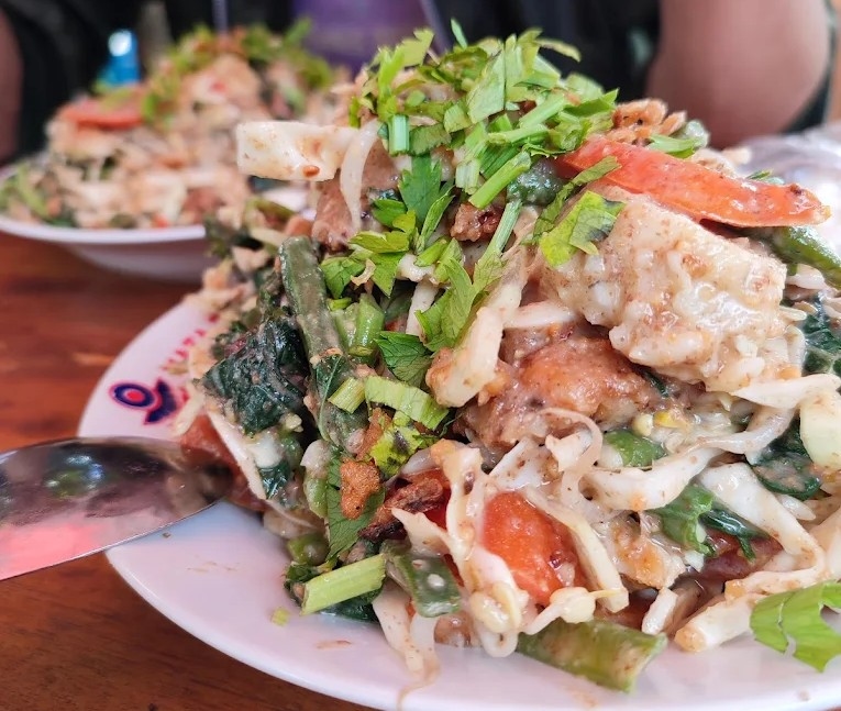 Warung Lotek dan Gado-gado Pak Pur: Kuliner Alternatif Buat Sarapan Kamu