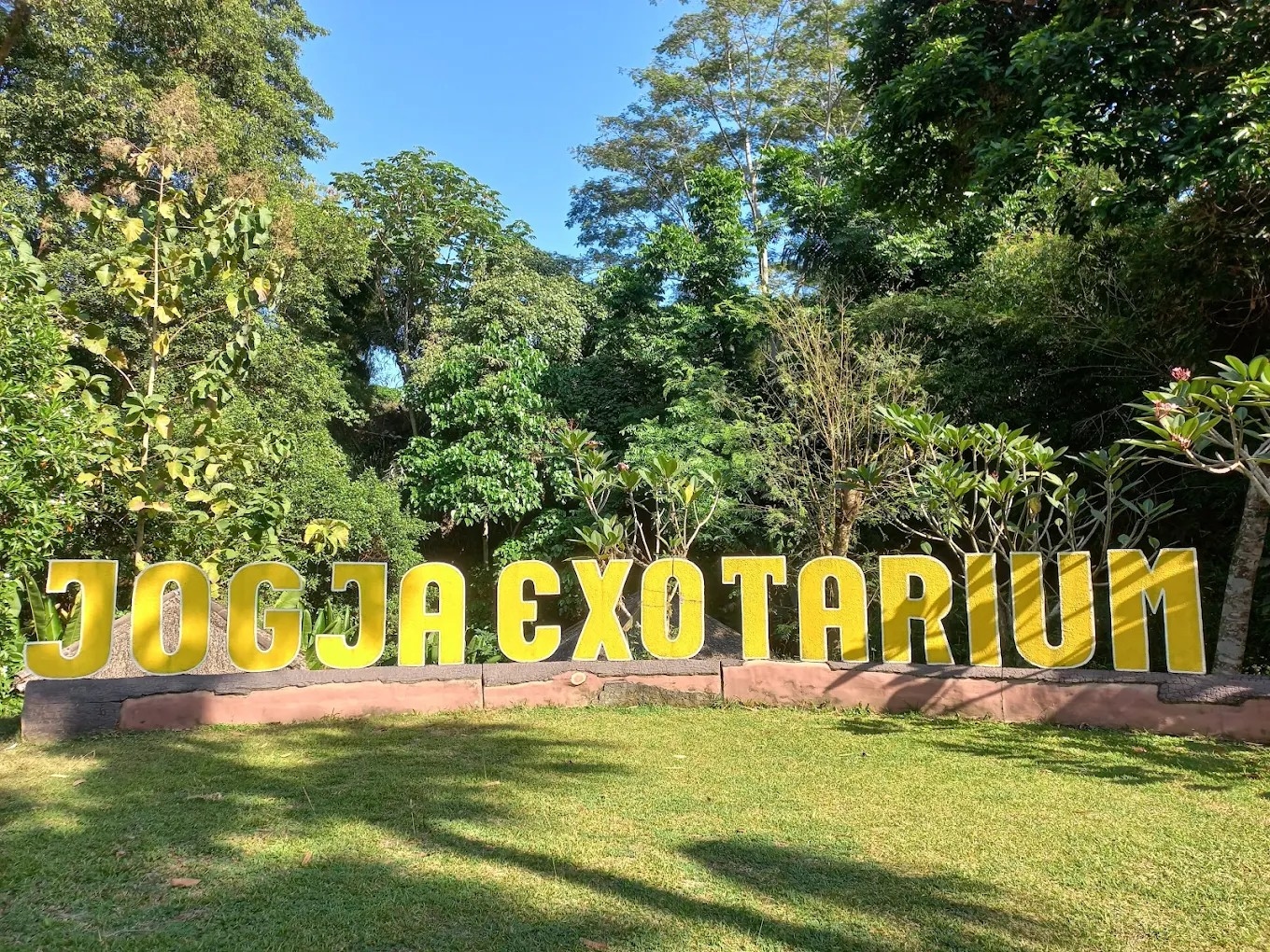 Liburan Santai dan Belajar Edukasi di Mini Zoo Jogja Exotarium