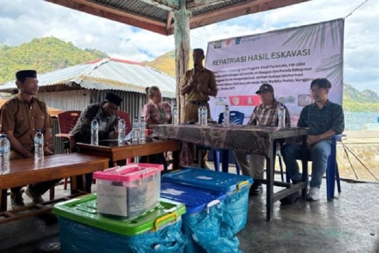 15 Tahun Tersimpan, UGM Kembalikan Artefak ke Masyarakat Warloka Labuan Bajo