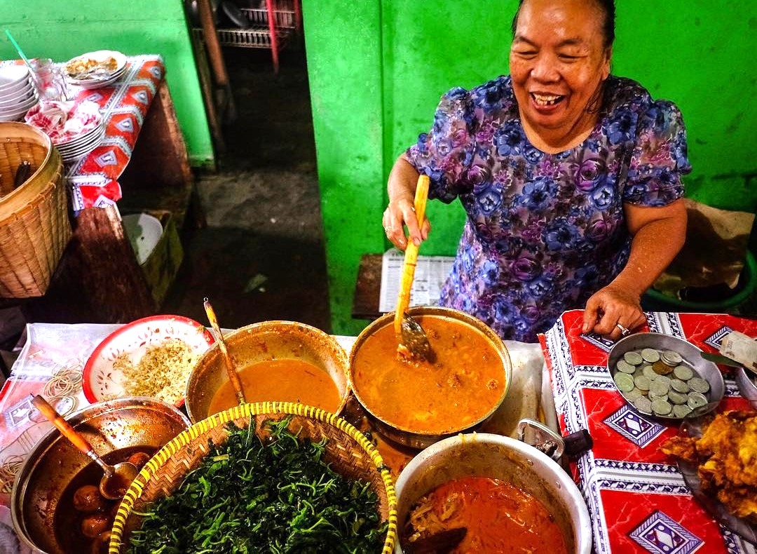 Kulineran di Warung Pecel Mbah Ramelan, Spot Kuliner Legendaris dan Favorit Mahasiswa Jogja