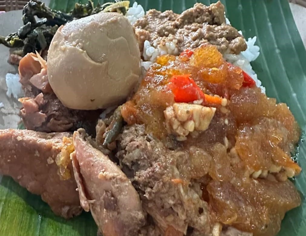 Menikmati Kuliner Gudeg Mbah Lindu, Kuliner Gudeg Legendaris yang Tetap Eksis Sejak Masa Kolonial