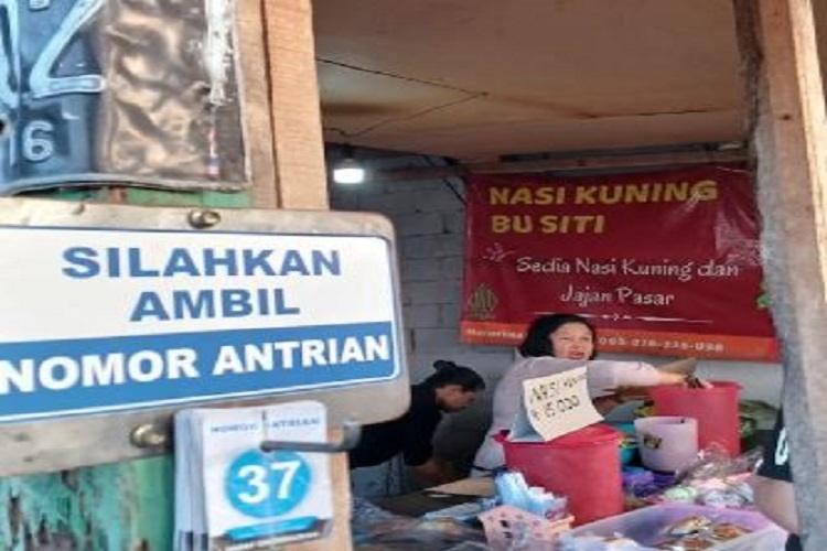 Nasi Kuning Bu Siti Yogya, Harga Rp15.000 Per Porsi Pakai Sistem Antrean