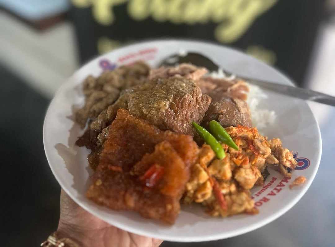 Gudeg Mbak Pirang, Kuliner Gudeg Basah yang Populer di Sleman