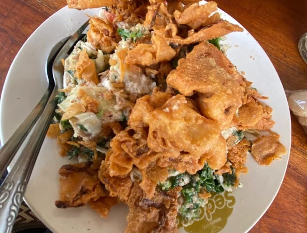 Kuliner Pecinta Sayuran, Ada Kedai Lotek dan Gado-gado Pak Pur yang Porsinya Tumpah-tumpah