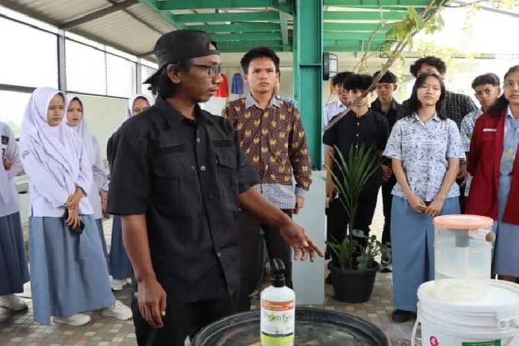 Saat Siswa SMA di Yogyakarta Diajari Pengelolaan Sampah Rumah Tangga