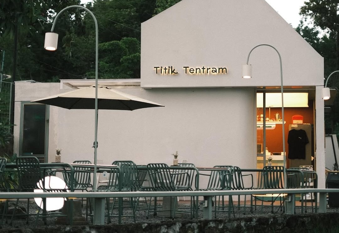 Cafe Titik Tentram, Spot Ngopi View Sunset di Bantul