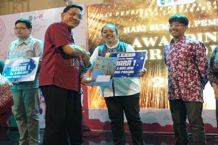 Pemkot Jogja Beri Penghargaan kepada Puluhan Pemuda Berprestasi