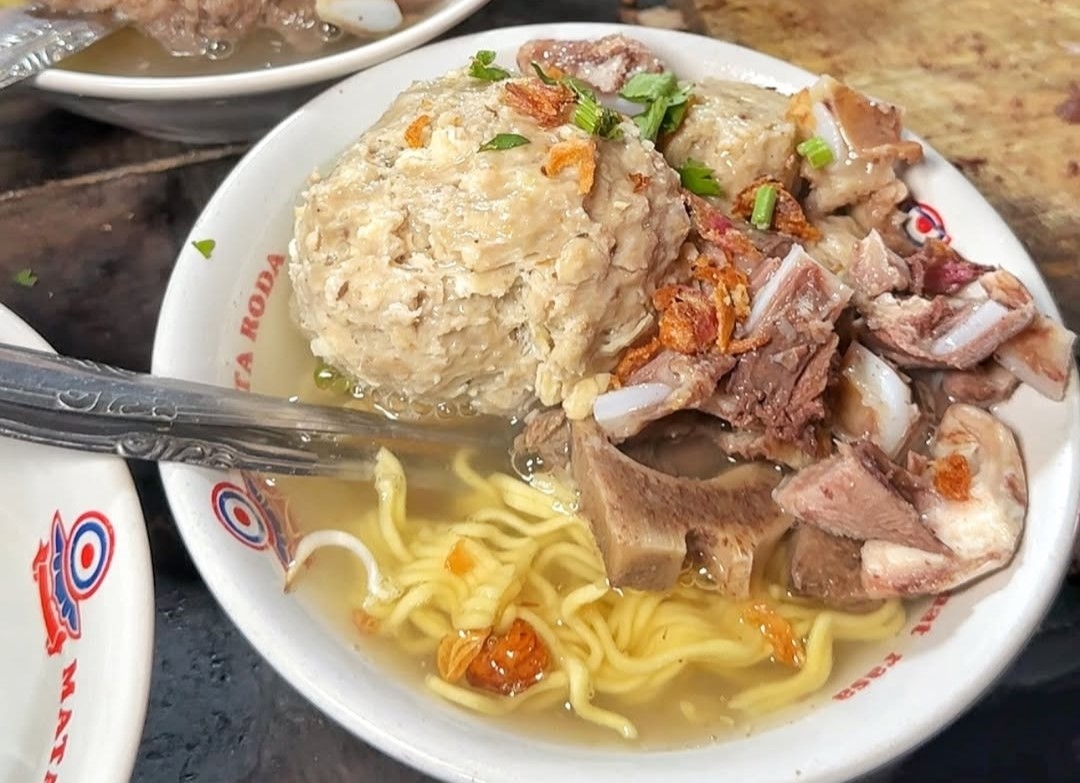Bakso Tetelan Waru, Sensasi Kulineran Bakso dengan Tetelan Melimpah