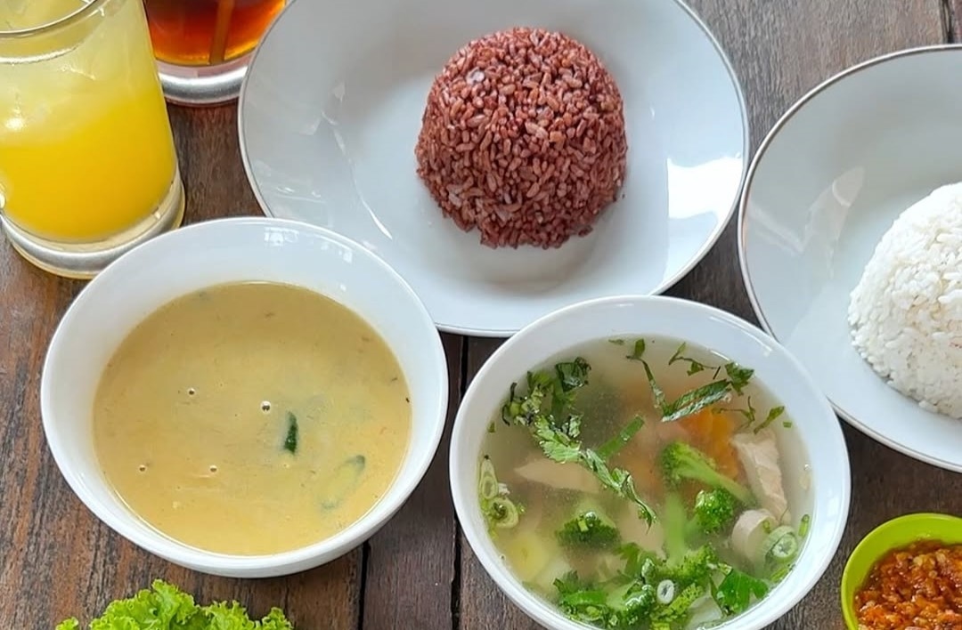 Warung Omah Abah, Sajikan Masakan Rumahan yang Lezat