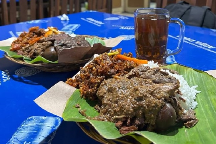 Kenapa Gudeg Rasanya Manis?