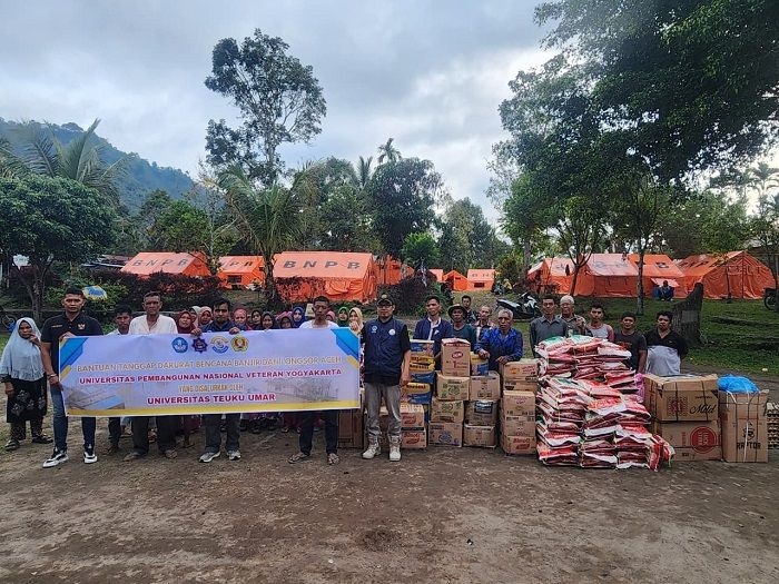 UPN 'Veteran' Yogyakarta Salurkan Bantuan Kemanusiaan Bagi Korban Banjir Aceh dan Sumatera