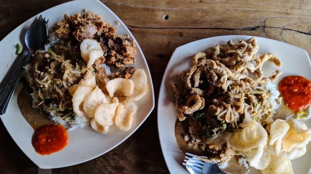 Warung Lesehan Ayu Sakti, Kesohor Karena Menunya yang Enak dan Murah