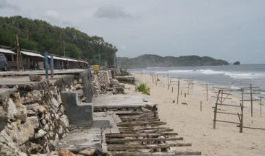 Tak Boleh Ada Pengaplingan Payung dan Tikar, Pantai Sepanjang Gunungkidul Ditata Mirip Jimbaran Bali