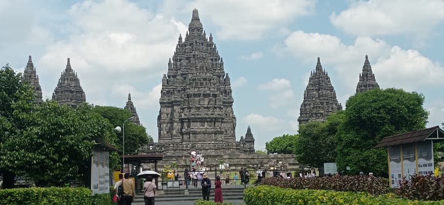 2 Hari, Sebanyak 12.380 Wisatawan Kunjungi Candi Prambanan