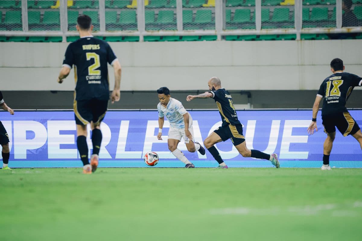 Kalah dari Dewa United, Jean-Paul van Gastel Soroti Penyelesaian di Sepertiga Akhir 
