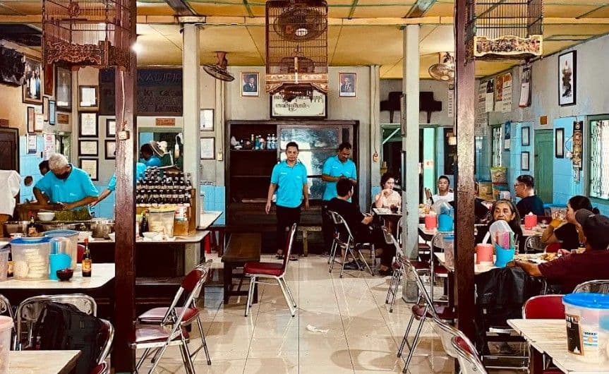 Menikmati Pagi Sembari Sarapan Soto Kadipiro Wirobrajan