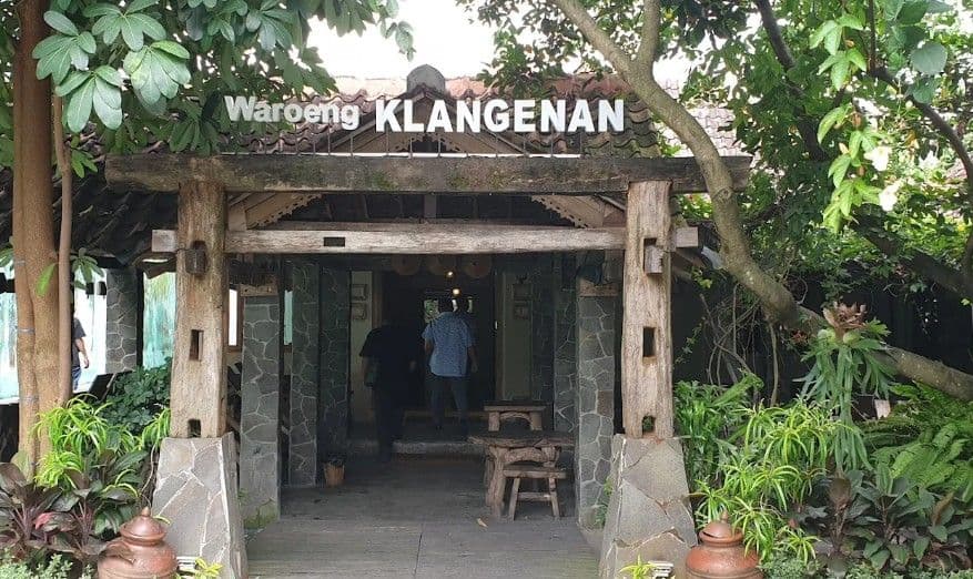 Mampir ke Warung Klangenan Jogja, Pengalaman Angkringan yang Bikin Pengen Balik Lagi