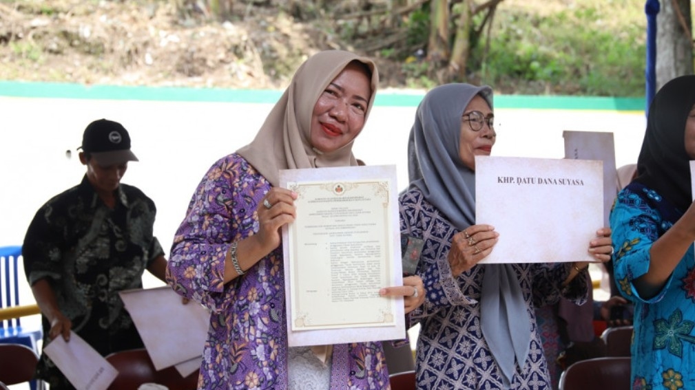 GKR Mangkubumi Serahkan Serat Palilah, Penataan Kawasan Kumuh di Pedak Baru Bantul Berkepastian Hukum