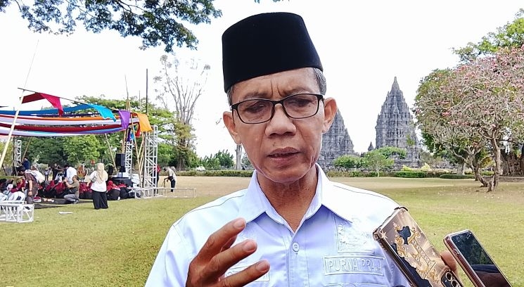 Disdik Sleman Larang Sekolah Negeri Wajibkan Siswa Memiliki Laptop
