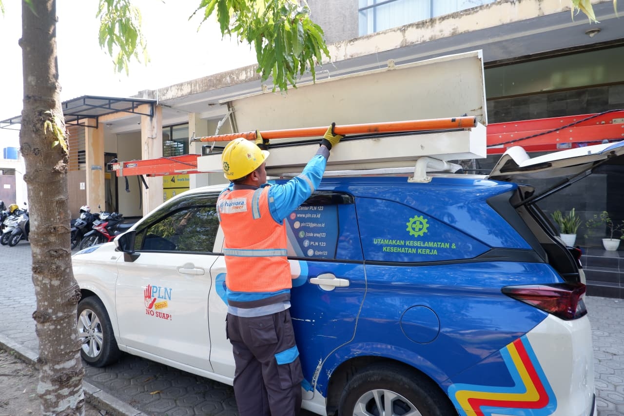 Marak Umbul-umbul Dekat Jaringan Listrik Jelang Hari Kemerdekaan, PLN: Jarak Aman 3 Meter