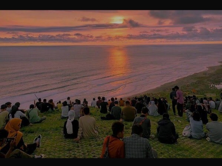 Bukit Paralayang Parangtritis, Spot Hits Buat Healing dan Ngetes Adrenalin di Jogja