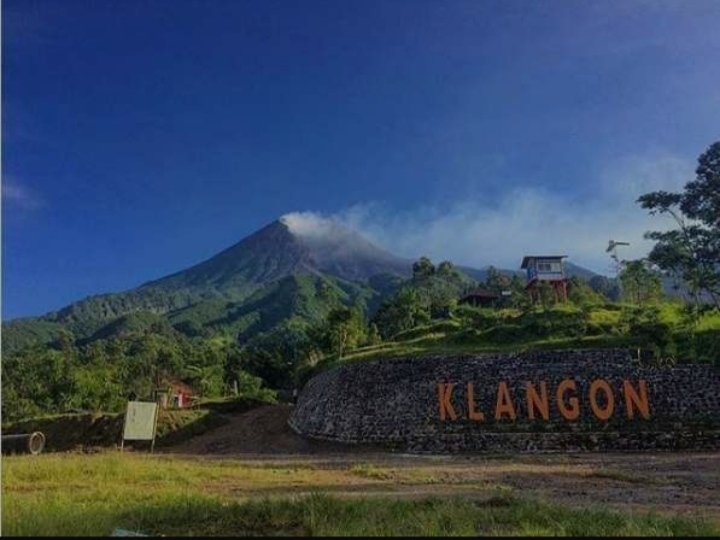 Kabut, Lava, dan Selfie di Bukit Klangon: Hidden Gem Jogja yang Wajib Disambangi