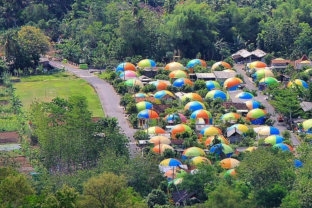 Belajar Sejarah Sambil Berwisata di Desa Rumah Domes
