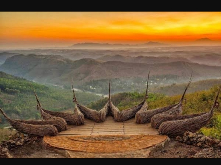 Watu Payung Jogja: Spot Hidden Gem Buat Healing & Hunting Sunset di Gunungkidul