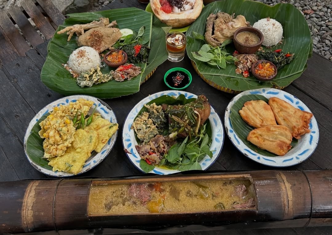 Kandang Ingkung Resto & Kopi; Kuliner Hidden Gem dan Cita Rasa Ingkung Ayam yang Bikin Nagih