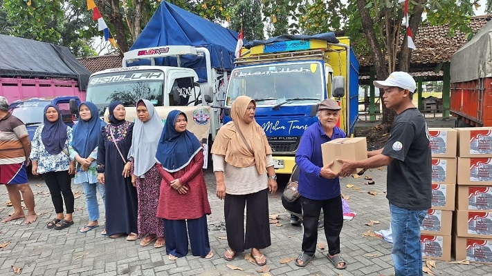 Sambut HUT Ke 80 RI, Jogjess bersama Polda DIY Berikan Bantuan Sembako Kepada Masyarakat