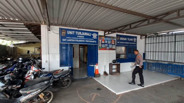 Pria Tak Dikenal Lempar Bom Molotov di Pos Polisi Pingit Yogyakarta, Polresta Ambil Langkah Ini