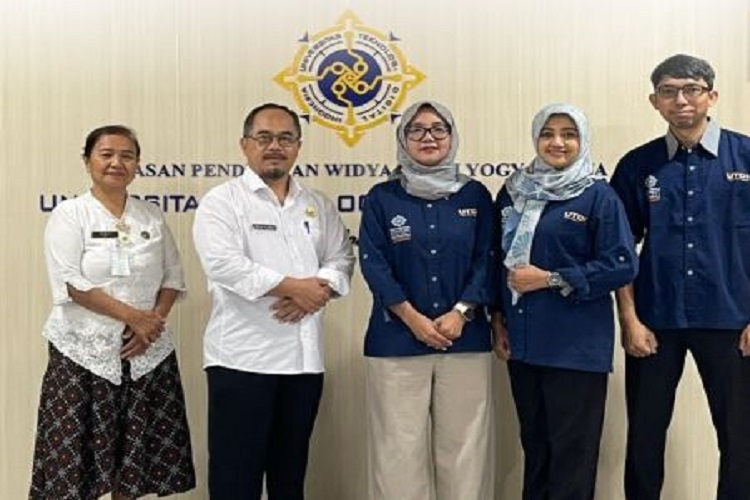 Aplikasi Tiket Wisata Online 'Beti Sekebon' Bantul Dikerjakan Mahasiswa UTDI