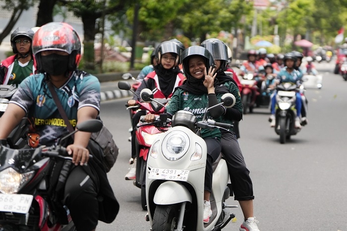 Kawinkan Juara Umum PORDA dan PEPARDA DIY 2025, Atlet dan Ofisial Sleman Arak Piala