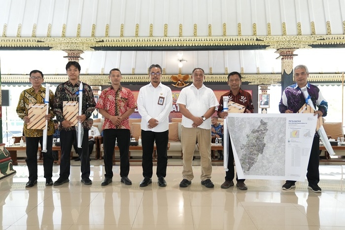 Bupati Sleman Serahkan Perbup Batas Kalurahan Kepada 54 Kalurahan