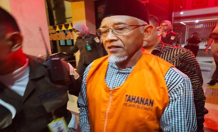 Kejaksaan Tahan Mantan Bupati Sleman Sri Purnomo