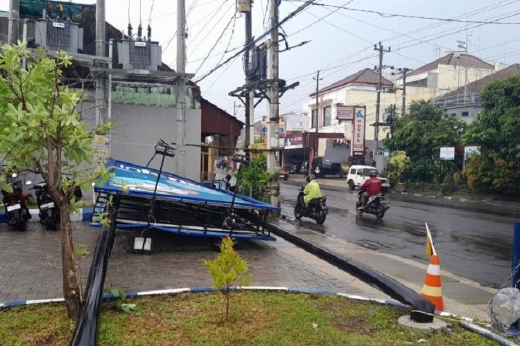 Sepanjang Oktober 2025 20 Rumah Rusak karena Cuaca Ekstrem, BPBD Kota Jogja Imbau Warga Waspada