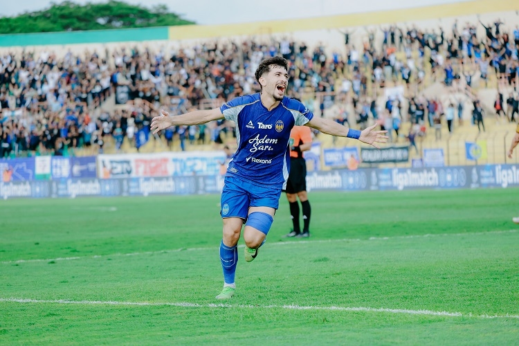 Berada di Posisi 4 Klasemen Super League 2025/2026, Ini Ungkapan Pelatih PSIM Jean-Paul van Gastel