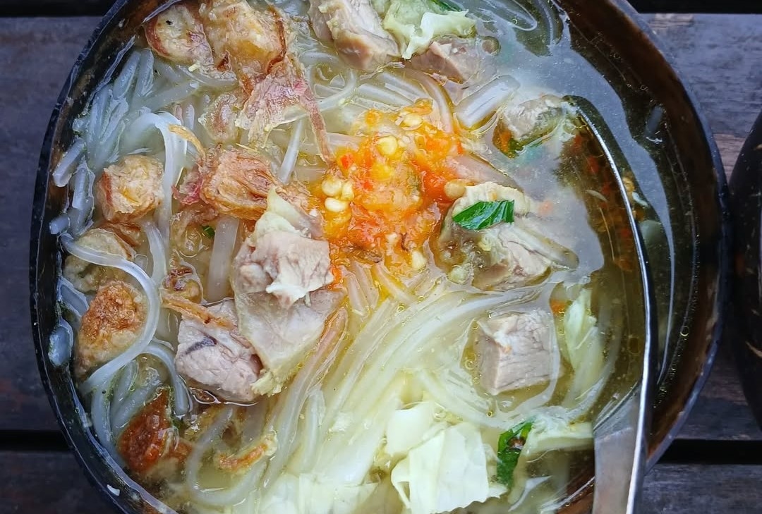 Soto Jogja H Alwi, Spot Nyoto dengan View Hamparan Sawah yang Sejuk