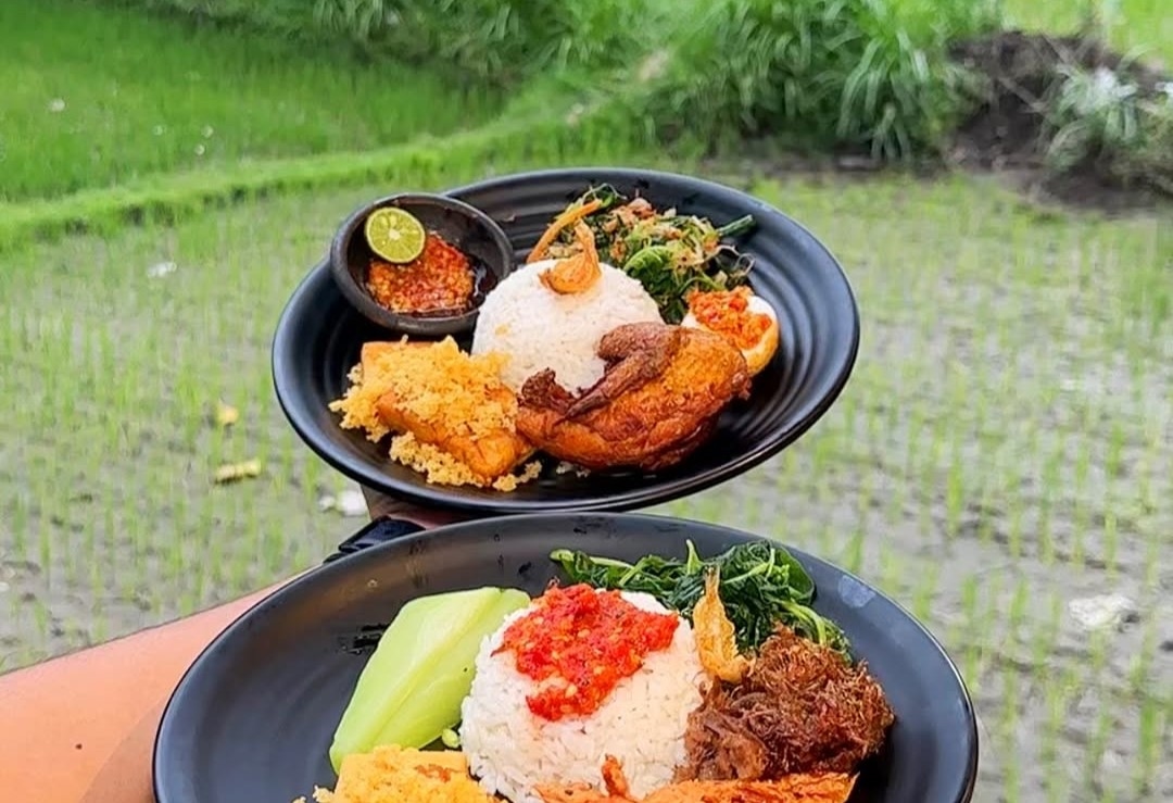 Warung Aruma, Hidangkan Menu Tradisional dengan Suasana yang Syahdu