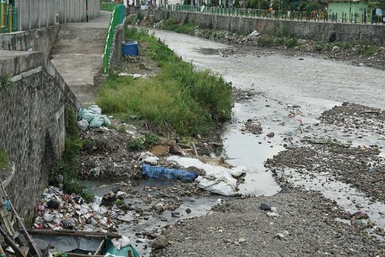 Warga Kembali Buang Sampah ke Sungai, Wali Kota Jogja Kecewa dan Marah