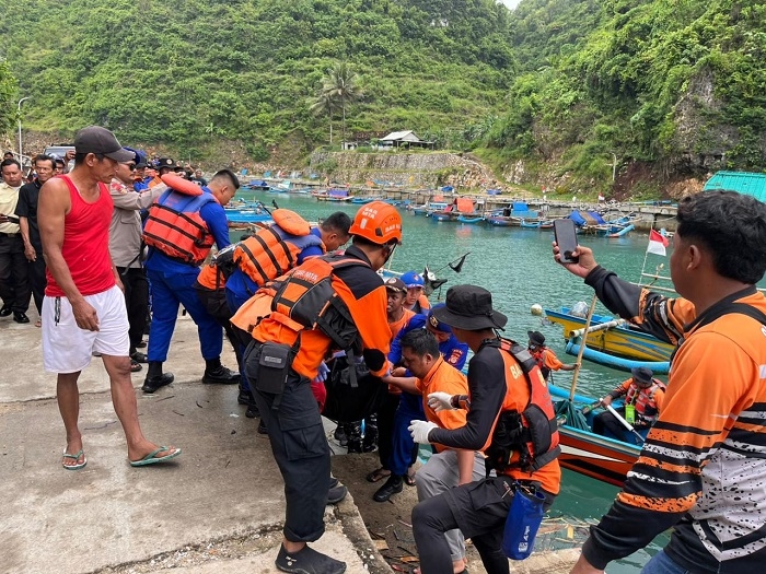 Tim SAR Temukan Pemancing Gurita yang Sempat Hilang Di Pantai Gesing Gunungkidul
