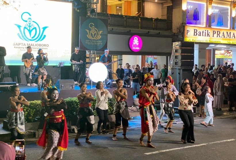 Menikmati Suasana Urban di Kampung Wisata Sosromenduran