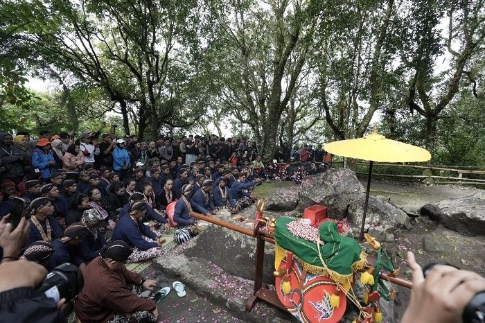 Labuhan Merapi Bertepatan dengan Tahun Dal, Ada Tambahan Ubarampe